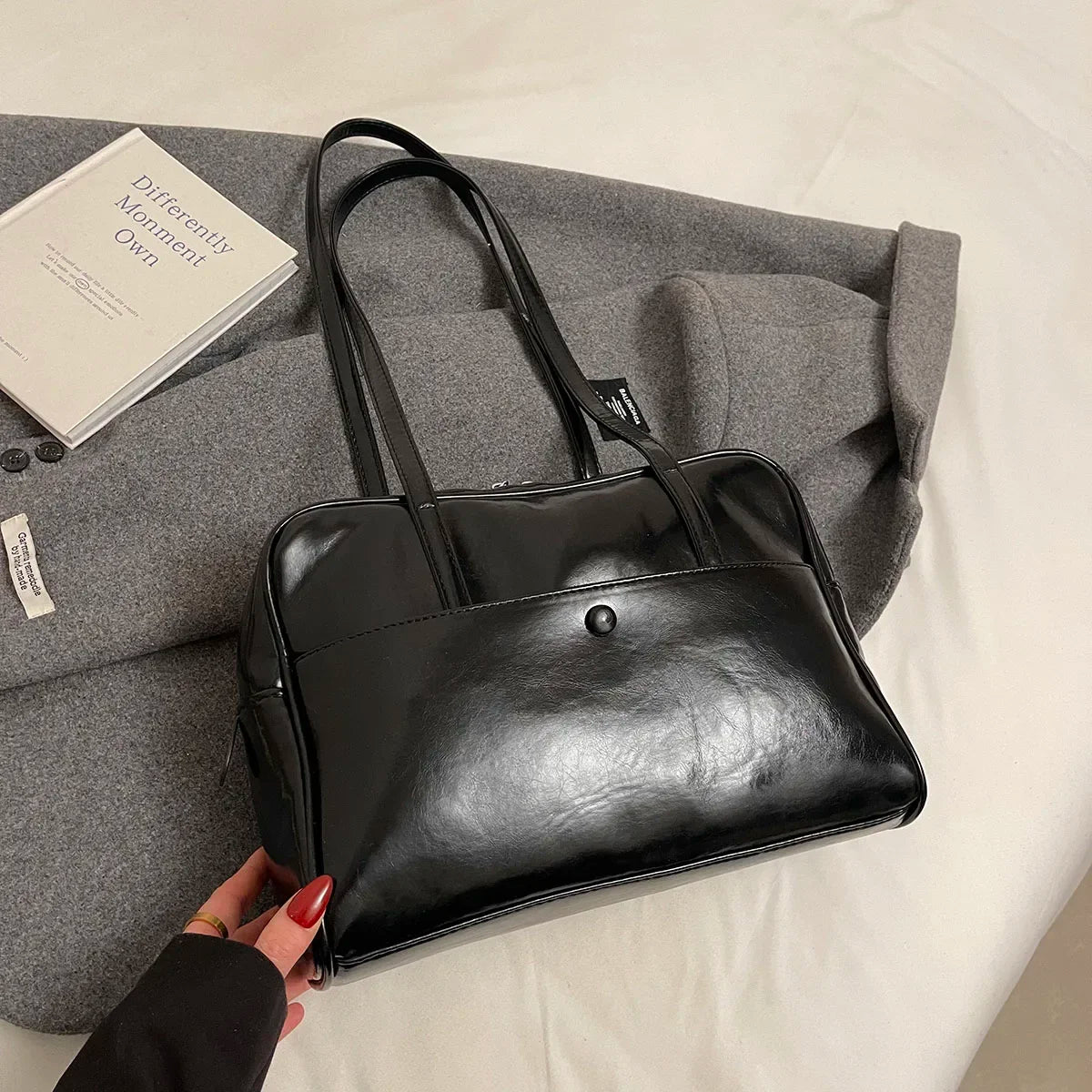 LIV TOTE