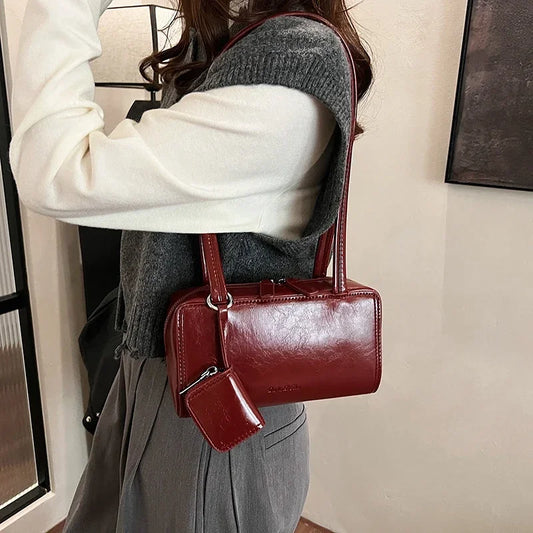 LUNE SHOULDER BAG